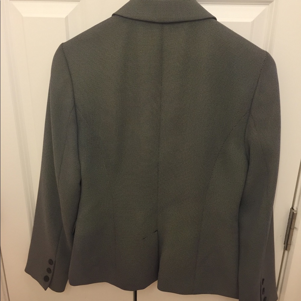 Black and White blazer, Size 4 - Picture 2 of 4